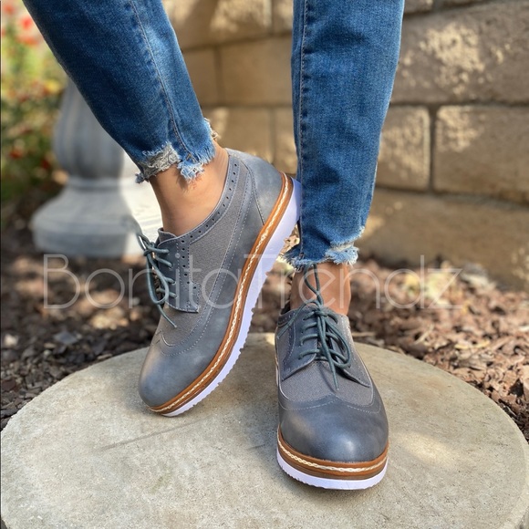 Gray Wing Tip White Sole Oxfords - Picture 4 of 6